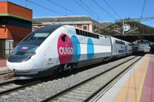 Exterior de los trenes de Ouigo España